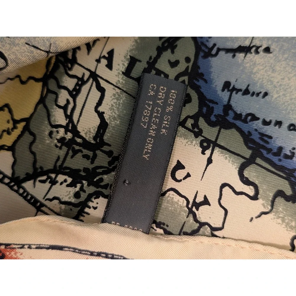 Vintage Banana Republic 100% Silk America Map Scarf Unique Wearable Art to Wear